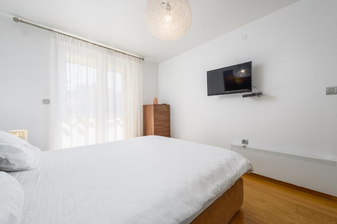 Premium Peschiera *
